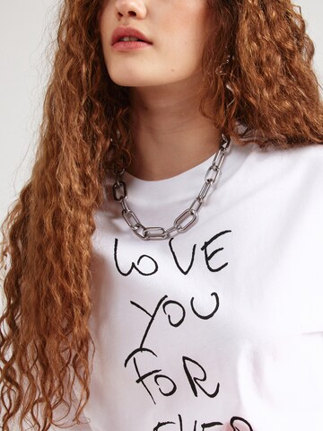 Fiorucci Тениска 'LoveYouForever' в бяло