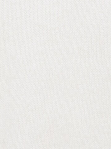 Tamaris Sweater in White