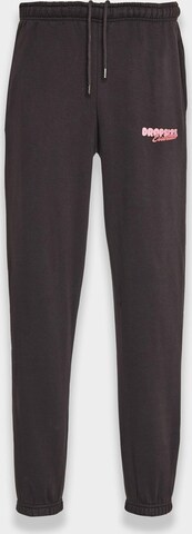 Dropsize Tapered Pants 'Essential' in Black: front