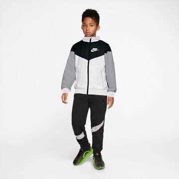 balta Nike Sportswear Demisezoninė striukė