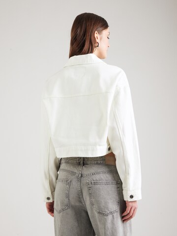 VANS - Chaqueta de entretiempo 'Raynes' en blanco