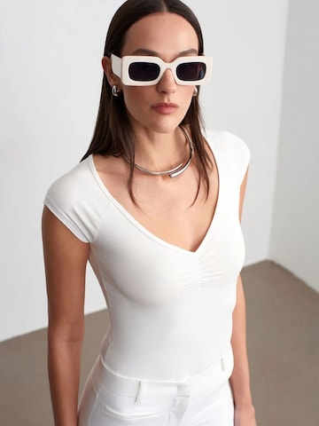 Dilvin Shirt in White