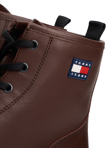 Ghete cu șireturi de la Tommy Jeans pe maro