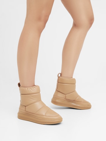 Ivylee Copenhagen Boots 'Moon' in Beige