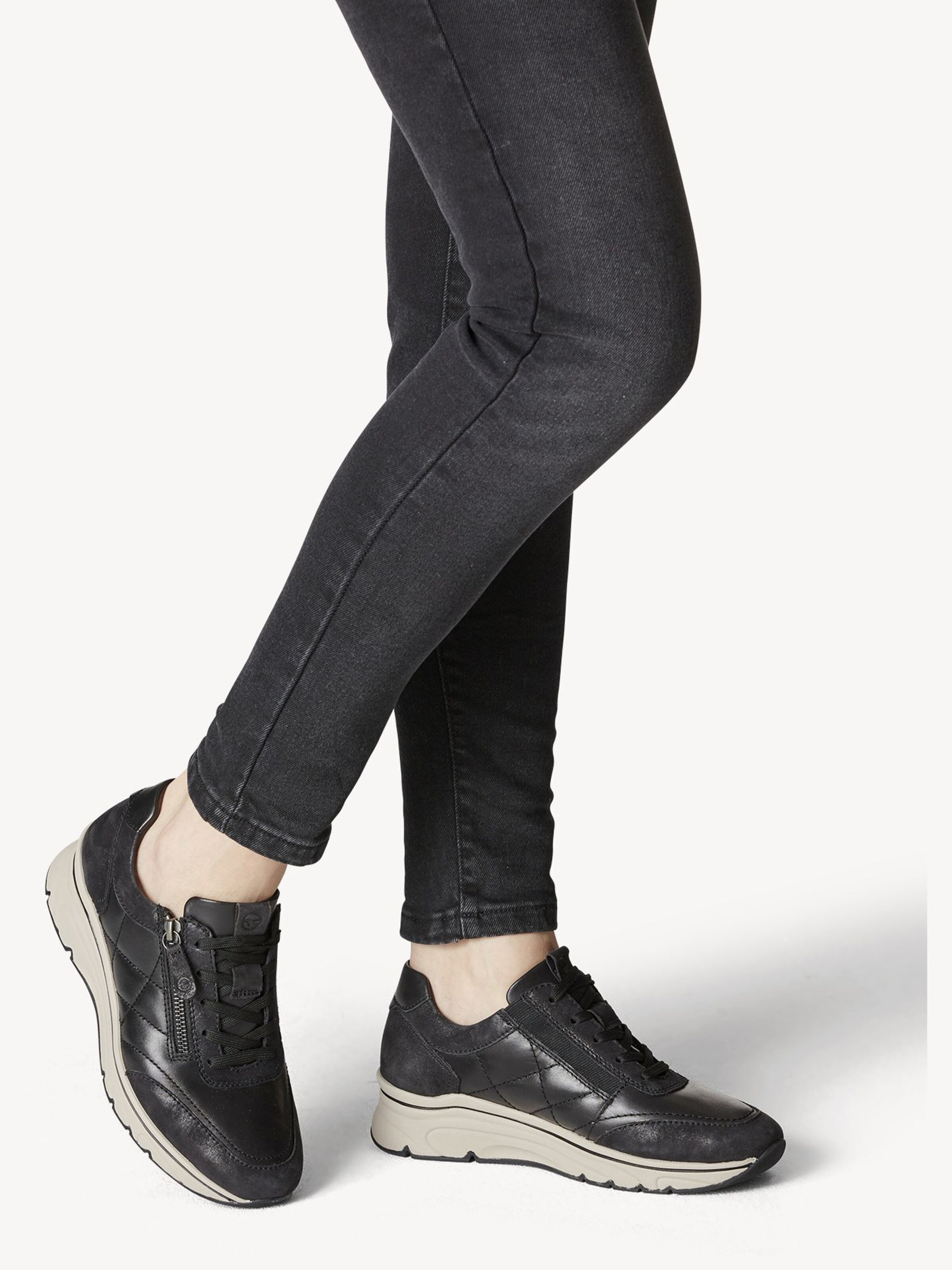 Frauen Sneaker TAMARIS Sneaker low in Schwarz - PP74143 Frauen Sneaker TAMARIS Sneaker low in Schwarz - PP74143