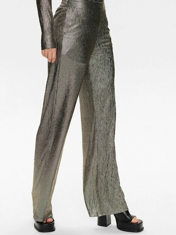 NÜMPH Regular Pants ' NUSIMMA PANTS ' in Gold: front