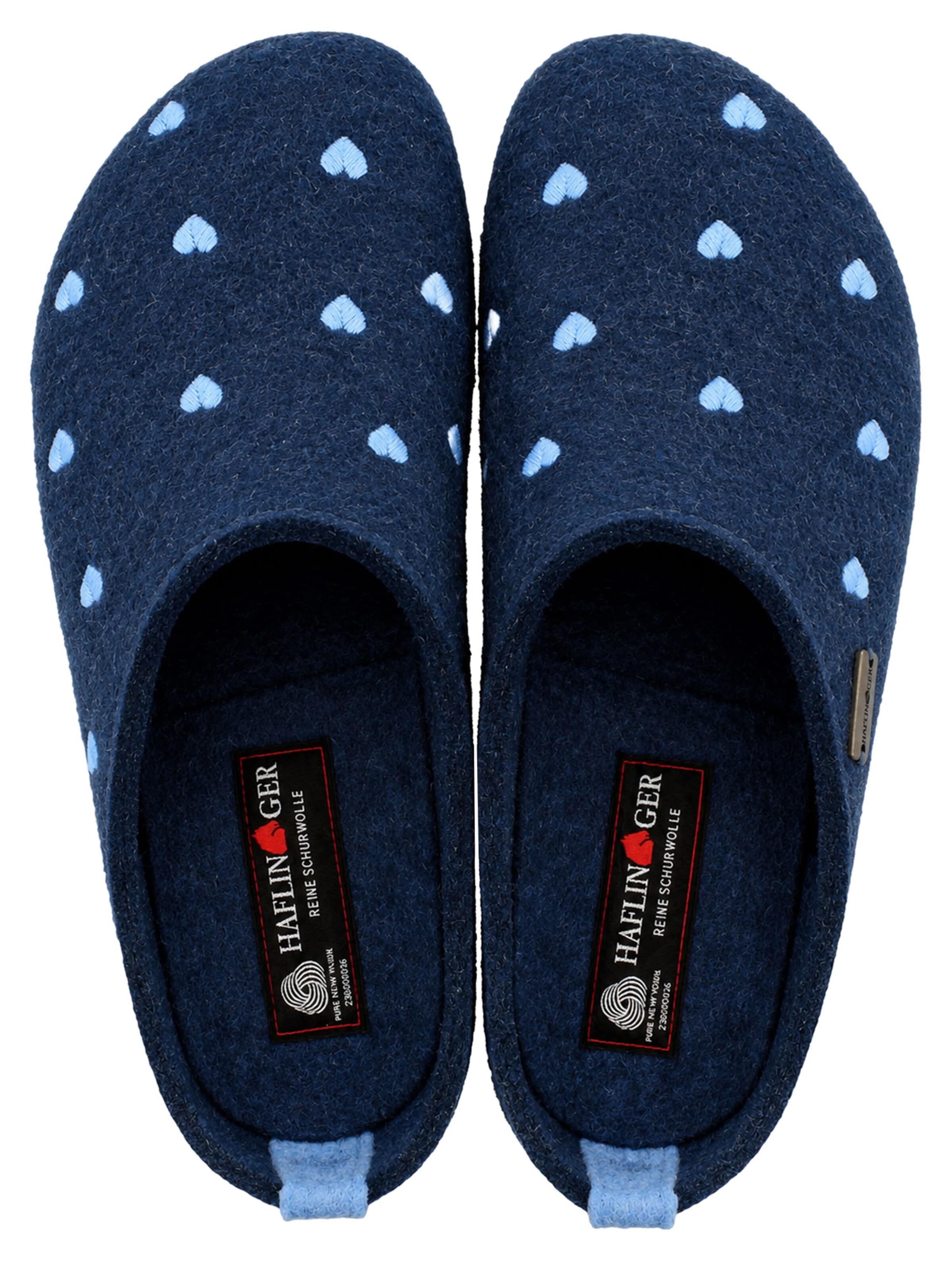 HAFLINGER Slippers 'Grizzly Cuoricini' in Blue