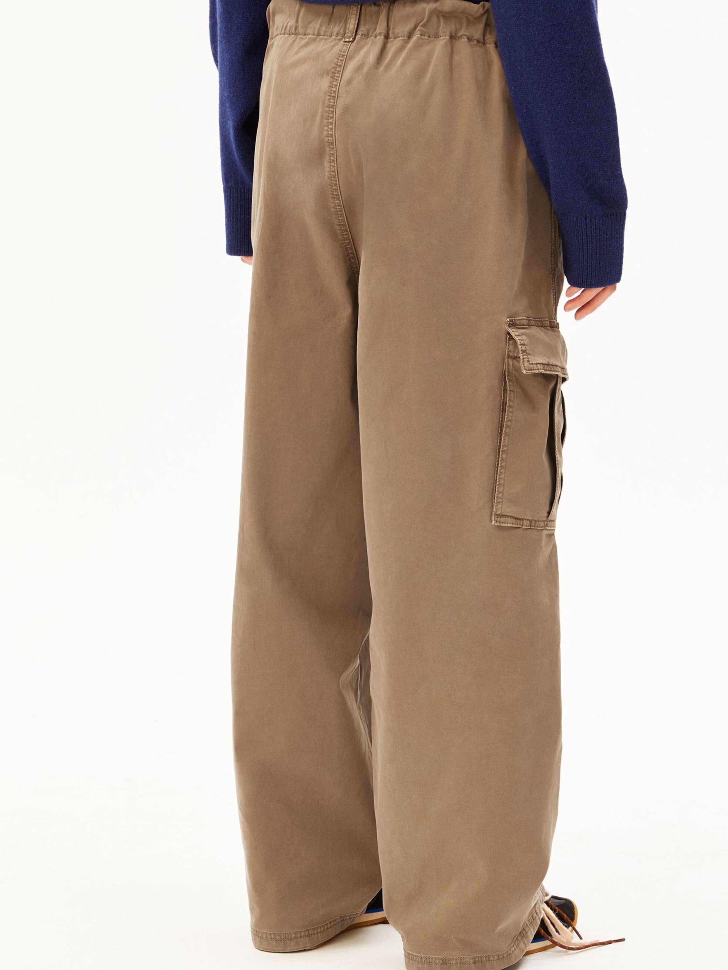 ARMEDANGELS Loosefit Hose BRUSHED CARGO GMT DYE in Braun: Rückseite