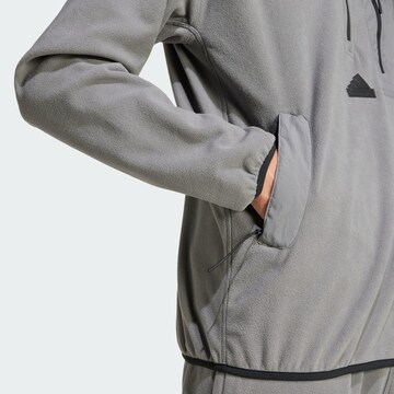 Pullover sportivo 'City Escape' di ADIDAS SPORTSWEAR in grigio