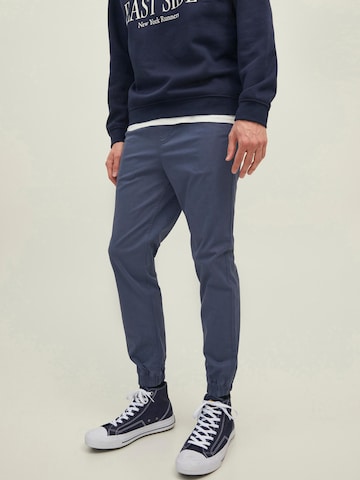 Effilé Pantalon 'GORDON LANE' JACK & JONES en bleu : devant