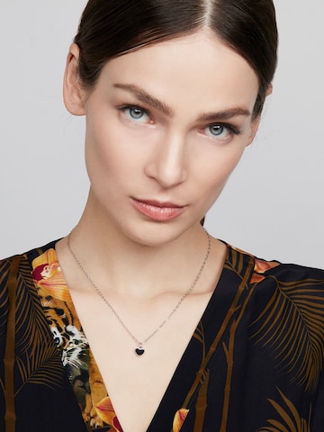 Ted Baker Řetízek 'HARA: TINY HEART PENDANT NECKLACE' – stříbrná: přední strana