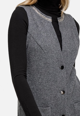 HELMIDGE Vest in Grey