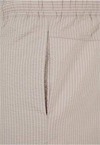 Urban Classics Normalny krój Spodnie 'Seersucker' w kolorze szary