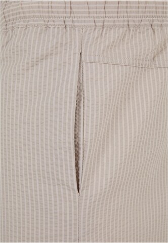 Regular Pantalon 'Seersucker' Urban Classics en gris