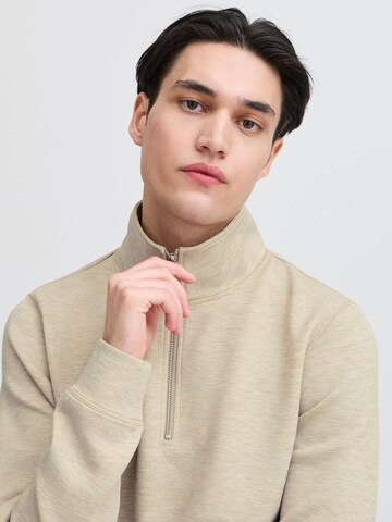 Casual Friday Sweatshirt 'Sebastian' in Beige