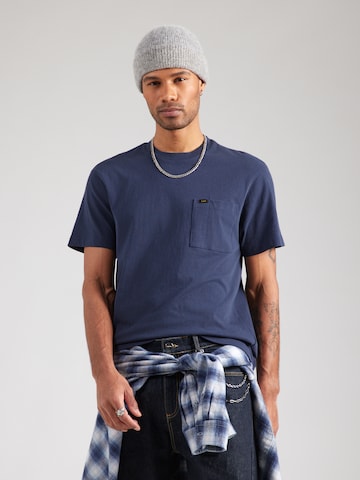 Tricou de la Lee pe albastru: față
