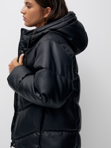 Pull&Bear Jacke in Schwarz