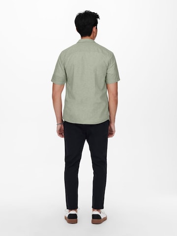 Only & Sons - Slim Fit Camisa 'Caiden' em verde