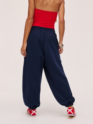 Kamila Šikl Loosefit Broek in Blauw