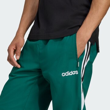 ADIDAS ORIGINALS Обычный Штаны в Зеленый
