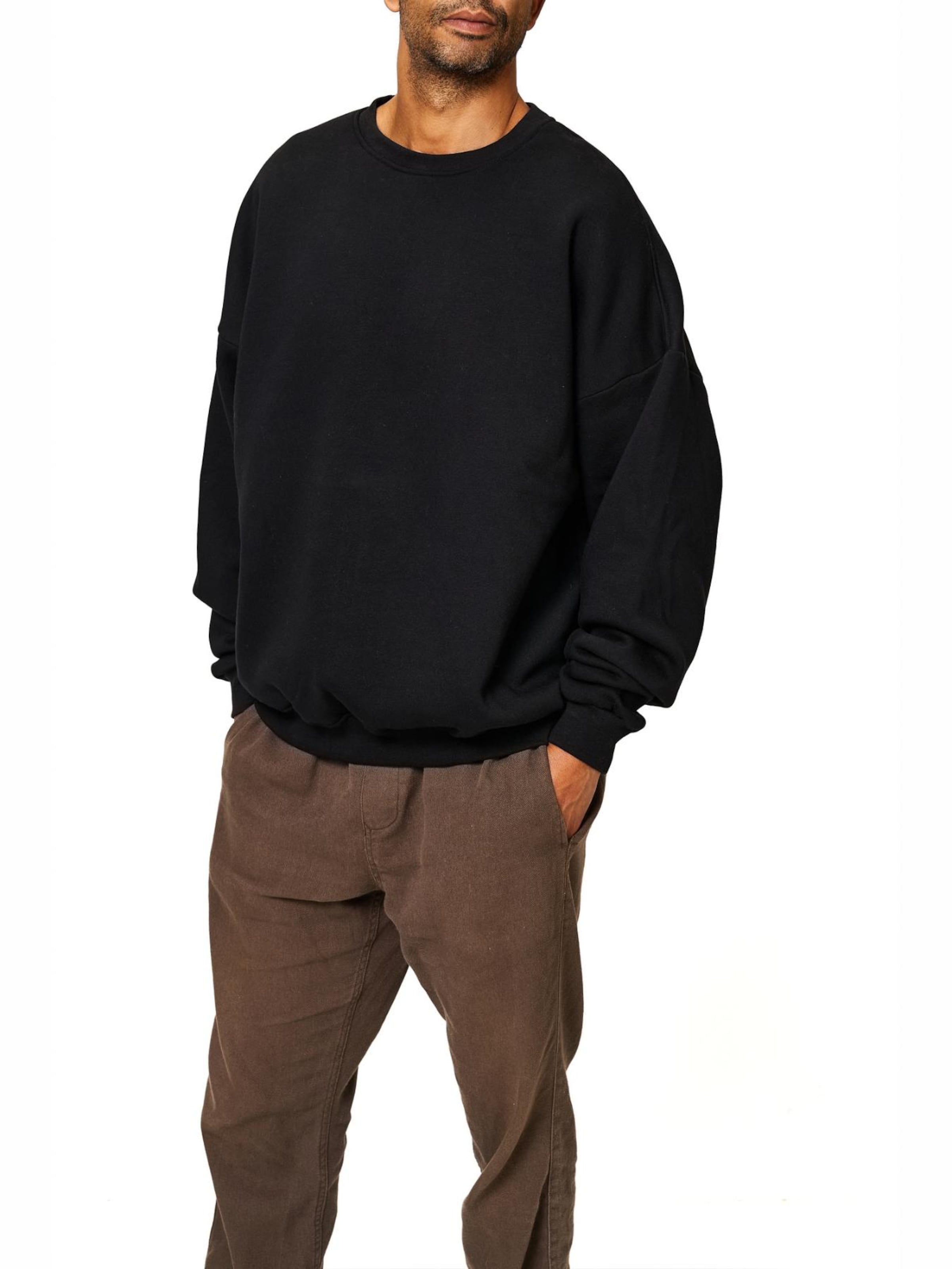 BlankOrder Sweater in Black