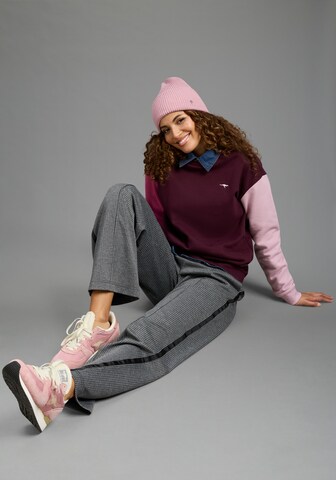 KangaROOS Sweatshirt in Rot