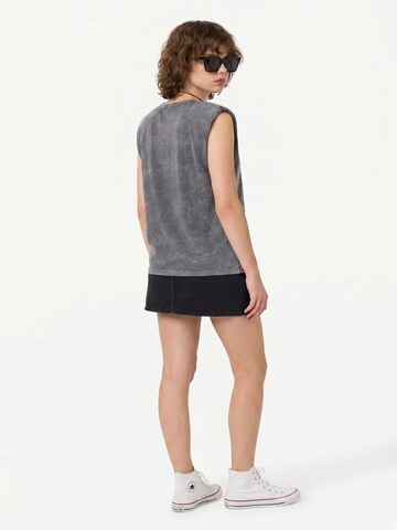 Alexa Dash Shirt in Grey