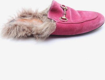 Gucci Flats & Loafers in 37 in Pink: front