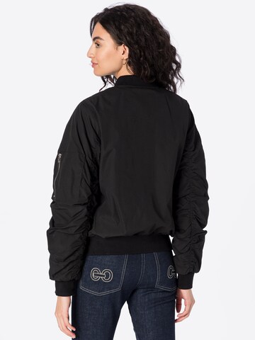 SISTERS POINT Between-Season Jacket 'VAKAI' in Black