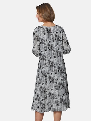 Goldner Kleid in Grau