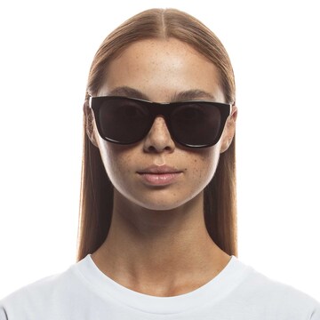 LE SPECS Sunglasses 'Petty Trash' in Black: front