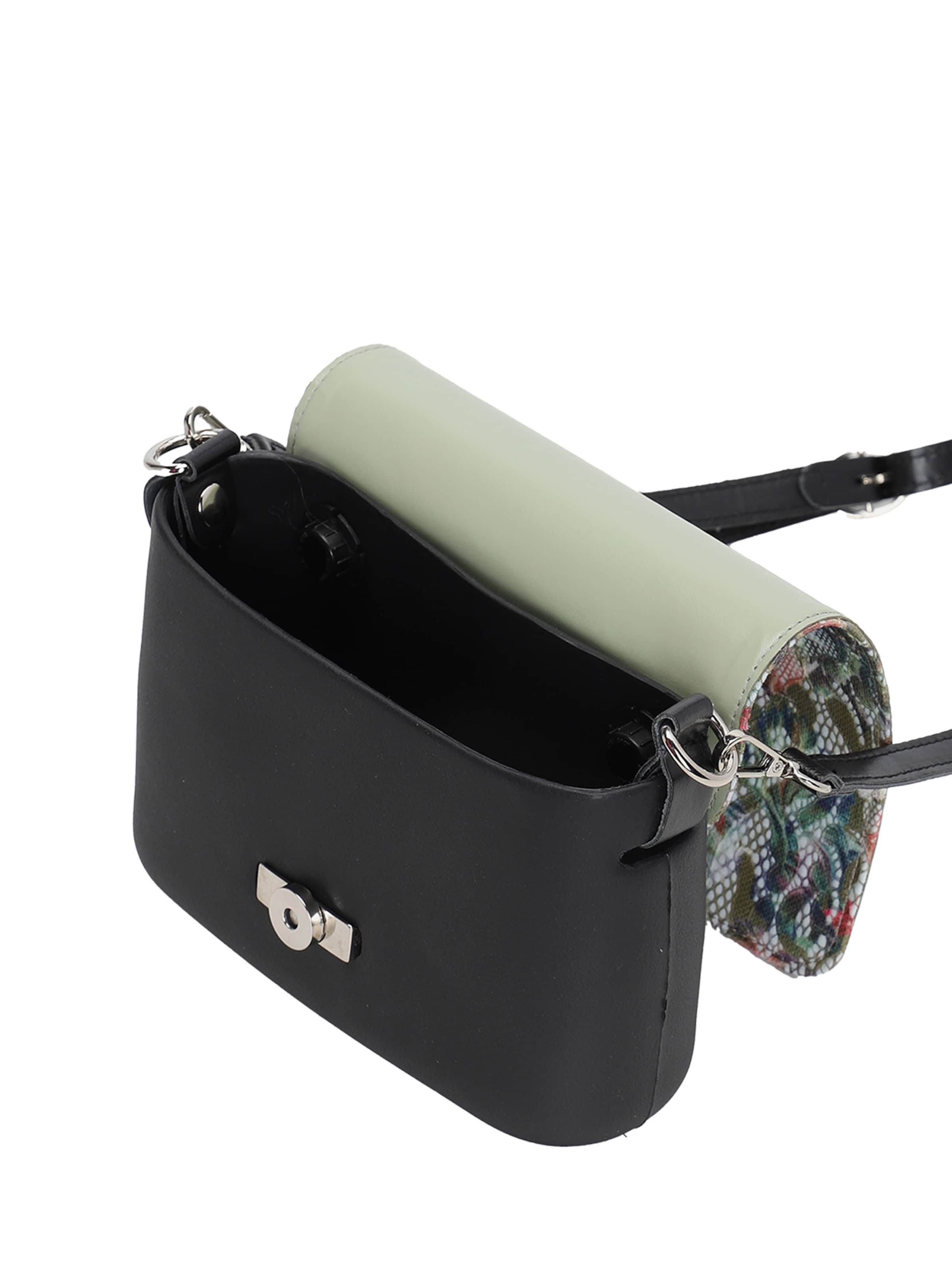 O bag Shoulder Bag in Black