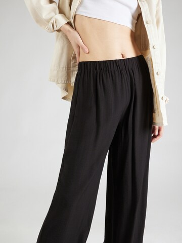 ONLY Loose fit Trousers 'ZABBI PAULA' in Black
