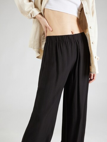 ONLY Loosefit Broek 'ZABBI PAULA' in Zwart