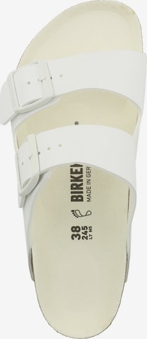 BIRKENSTOCK Šľapky 'Arizona' - biela