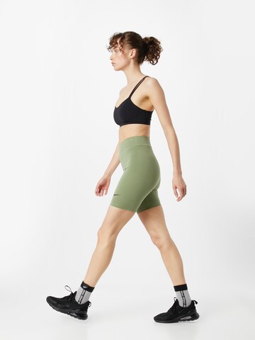 Skinny Leggings Nike Sportswear en vert