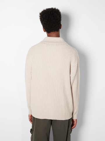 Bershka Pullover in Beige