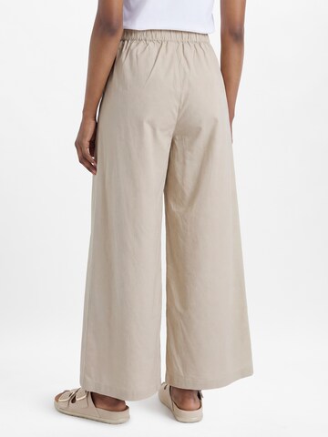 Marie Lund Wide leg Trousers in Beige