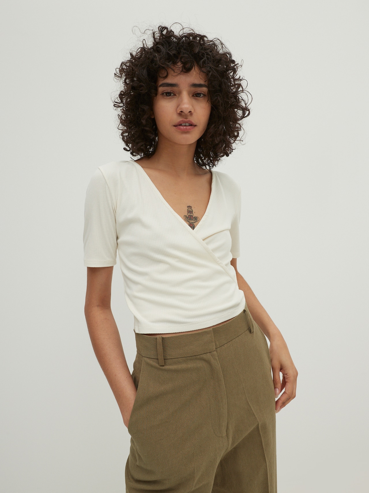 EDITED Shirt 'Leia' Wit