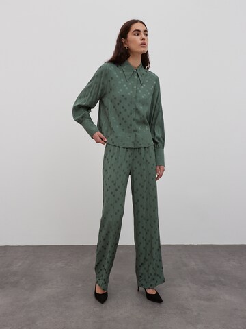 EDITED Blouse 'Delano' in Groen