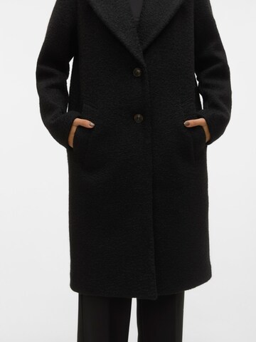 VERO MODA Between-Seasons Coat 'ANNY' in Black