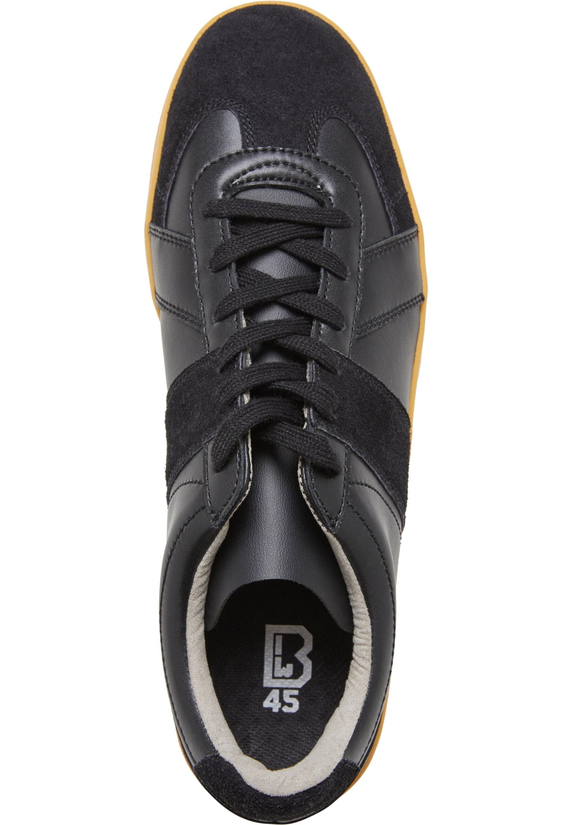 Brandit Sneakers in Black