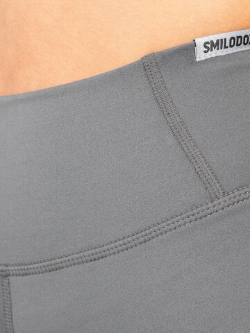 Skinny Pantalon de sport 'Advance Pro' Smilodox en gris