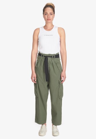 Le Temps Des Cerises Loose fit Cargo trousers in Green