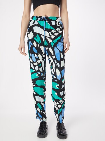 s.Oliver Tapered Hose in Schwarz: Vorderseite