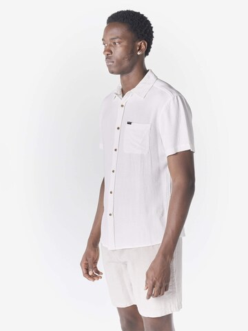 KOROSHI - Ajuste regular Camisa en blanco