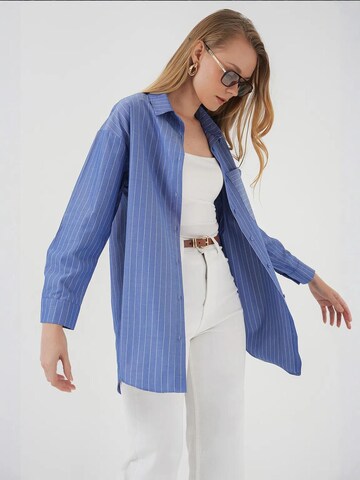 Bigdart Blouse in Blue