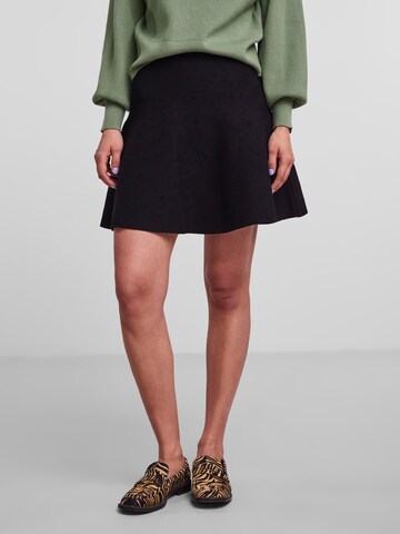 Y.A.S Skirt 'Halton' in Black: front