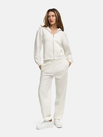 Wide Leg Pantalon 'Everyday Carrot' cfab (formerly creamy fabrics) en blanc : devant