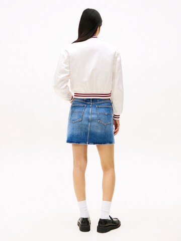 Veste mi-saison Tommy Jeans en blanc